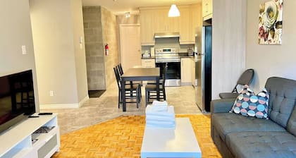 Central 2BR | Near Metro & Parks