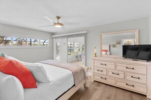 3 bedrooms, travel crib, WiFi, bed sheets