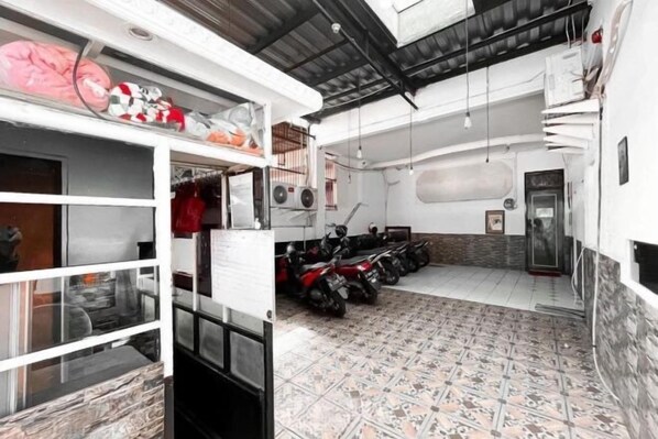 Exterior - Modom Residence (East Jakarta)