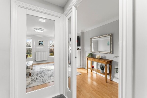 Interior - Charming House in Wakefield -  Sleeps 6 (Wakefield)