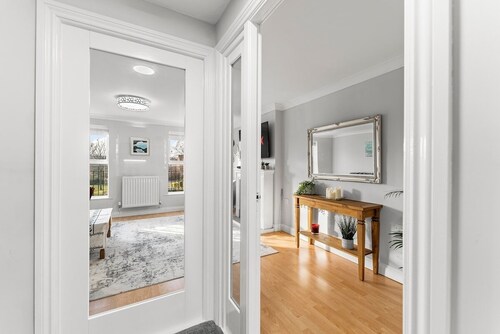 Charming House in Wakefield -  Sleeps 6