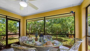 Dining - Spacious Naples Retreat Near Beaches (Naples)