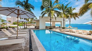 Pool - Luxury 4 BR Condo Amazing Views - Beach - Pools (Puerto Vallarta)