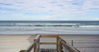 Oceanfront Retreat Private Beach New Smyrna Beach