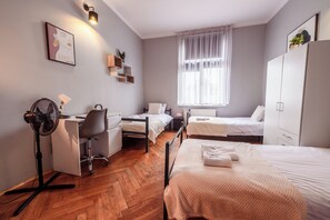 Iron/ironing board, WiFi, bed sheets