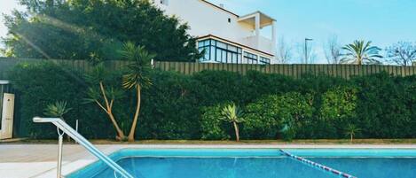 Seasonal outdoor pool