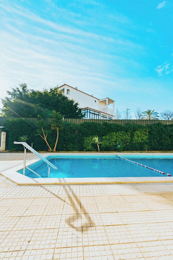 Seasonal outdoor pool