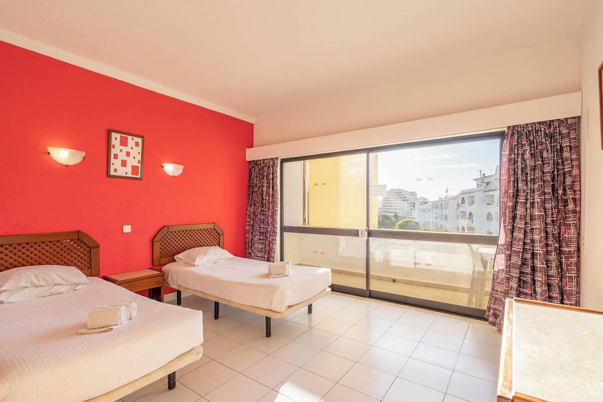 Apartment, 2 Bedrooms | Free WiFi