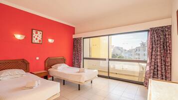Apartment, 2 Bedrooms | Free WiFi