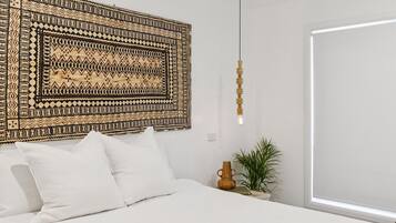 4 bedrooms, iron/ironing board, Internet, bed sheets