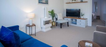 The Nook North Beach - 1 Bedroom Apartment - Tenby