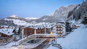Unclassified image, 3 of 44, button - STELLA HOTEL - MY DOLOMITES EXPERIENCE (Selva di Val Gardena)