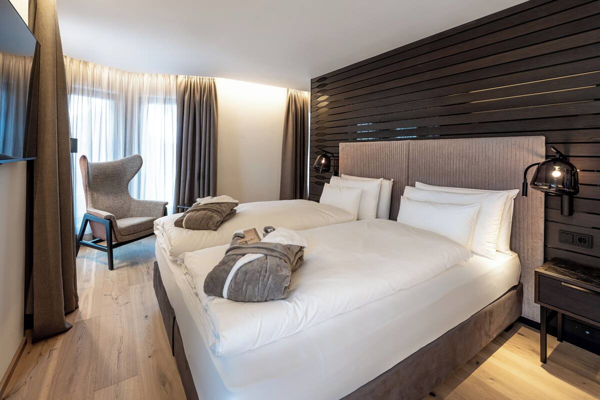 Superior Double or Twin Room, Balcony | In-room safe, desk, blackout drapes, free WiFi