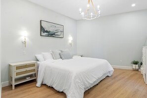 5 bedrooms, desk, iron/ironing board, free WiFi