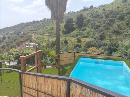 Pool. Holiday Home 'Cortijo A Navas' with Sea View, Wi-Fi and Air Conditioning