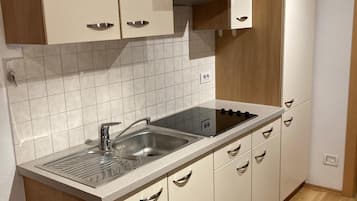 Refrigerador, microondas, parrilla de estufa y lavavajillas