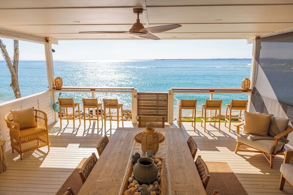 Outdoor dining - Exclusive Waterfront Escape (Amity Point)