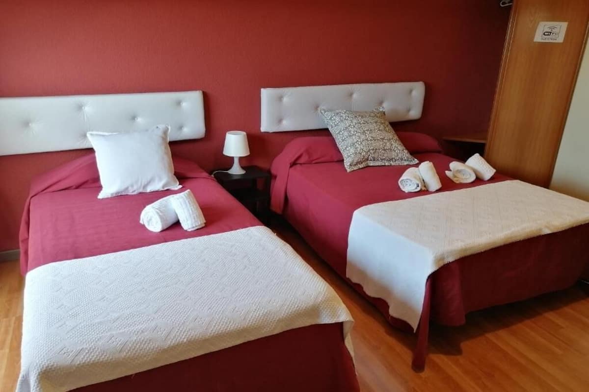 Twin Room | Free WiFi