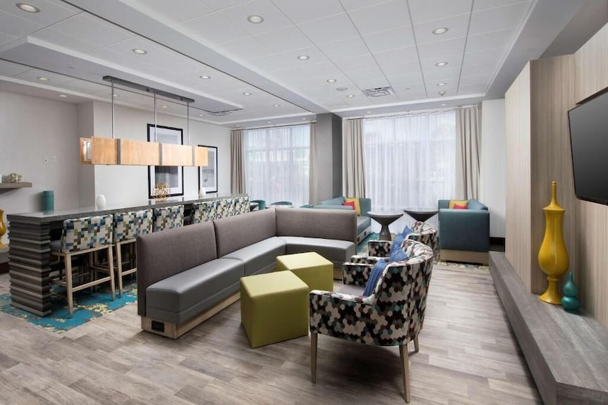 Miami Airport East Stay | 1 King Bed | Fitness Center - Coral Gables, FL