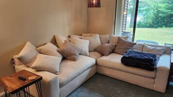 Smart TV, video games