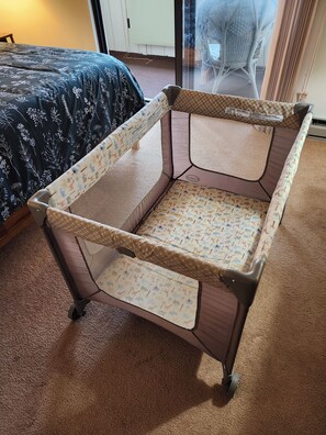 3 عدّة غرف نوم ومكتب ومكواة/لوح كي وواي فاي مجانًا