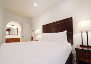4 Schlafzimmer, Bügeleisen/Bügelbrett, kostenloses WLAN, Bettwäsche