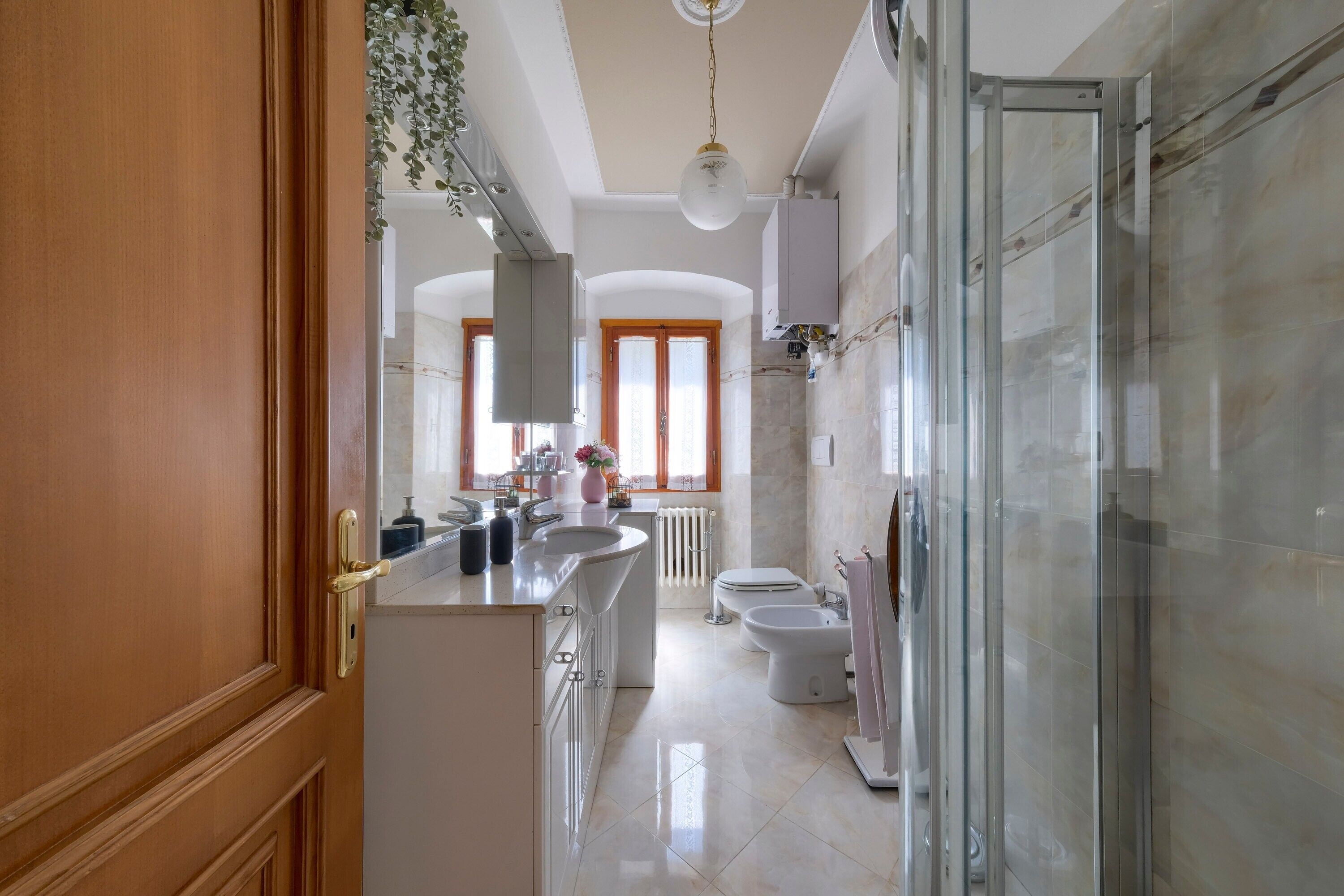 Shower, free toiletries, hair dryer, towels