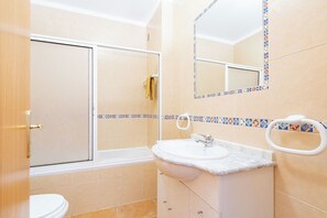 Apartment, 1 Bedroom, Balcony | Bathroom - Recanto da Galé by Umbral (Albufeira)