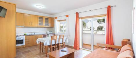 Apartment, 1 Bedroom, Balcony | Ruang tamu