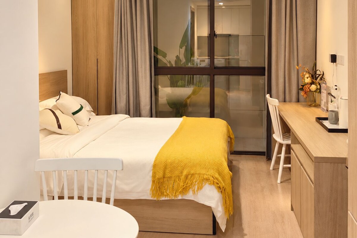 Bureau, chambres insonorisées, Wi-Fi gratuit, draps fournis
