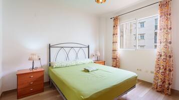 2 slaapkamers, een strijkplank/strijkijzer, wifi, beddengoed