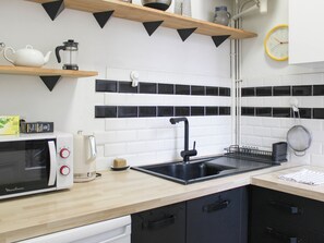 Fridge, microwave, oven