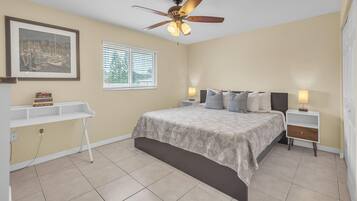 Condo, 1 King Bed with Sofa bed (Indian Oaks #15 - Sun and Fun)