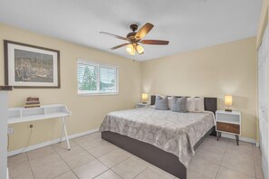 Condo, 1 King Bed with Sofa bed (Indian Oaks #15 - Sun and Fun)