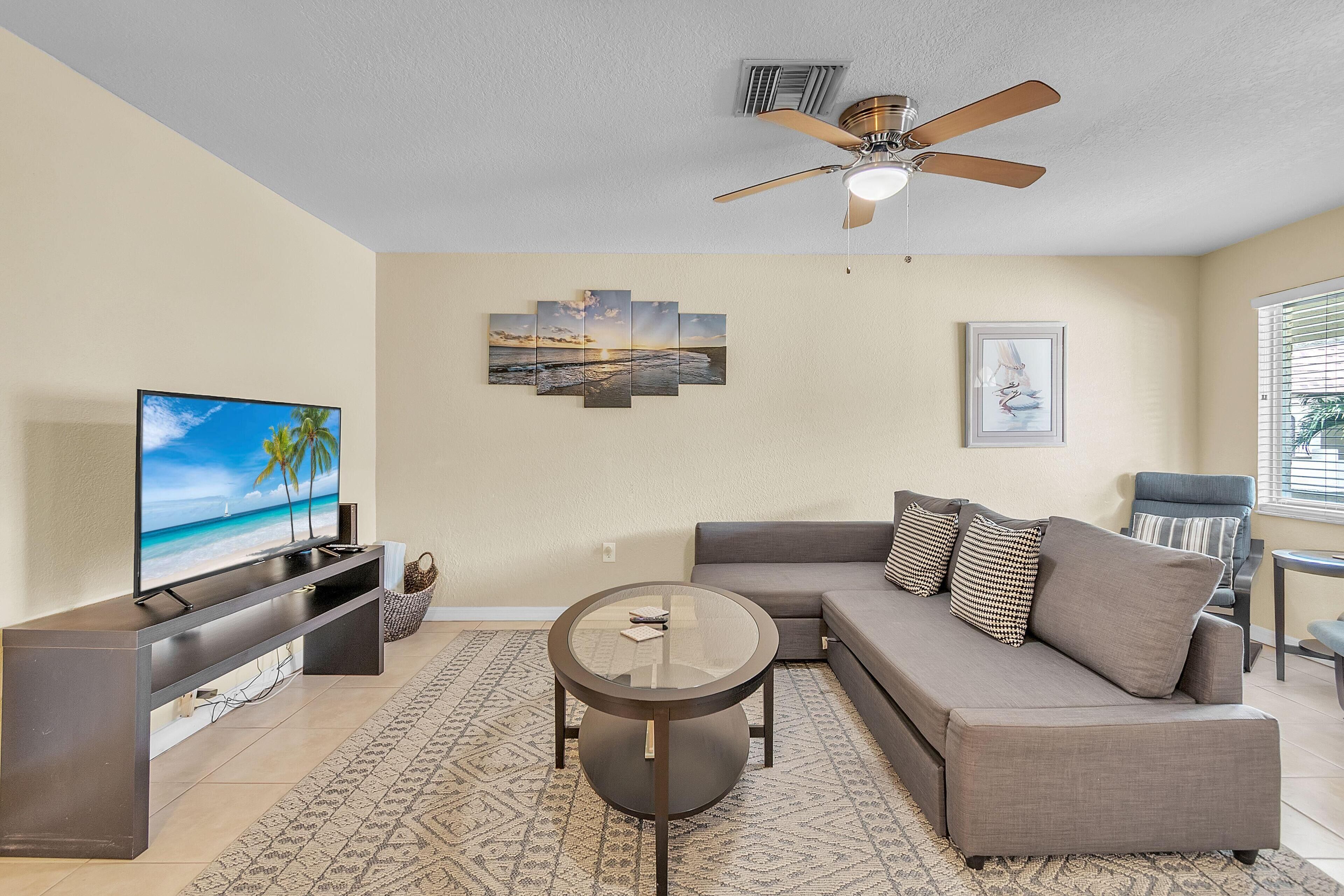 Condo, 1 King Bed with Sofa bed (Indian Oaks #15 - Sun and Fun) | Living area