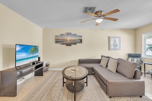 Condo, 1 King Bed with Sofa bed (Indian Oaks #15 - Sun and Fun) | Living area