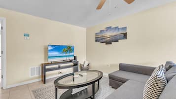 Leilighet, 1 kingsize-seng med sovesofa (Indian Oaks #15 - Sun and Fun) | Oppholdsområde