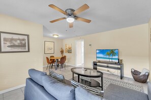 Condo, 1 King Bed with Sofa bed (Indian Oaks #15 - Sun and Fun) | Living area