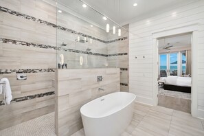 Shower, hair dryer, towels - Seaside Serenity|Gulf Front|Private Beach Access|Private Pool (Seagrove Beach)