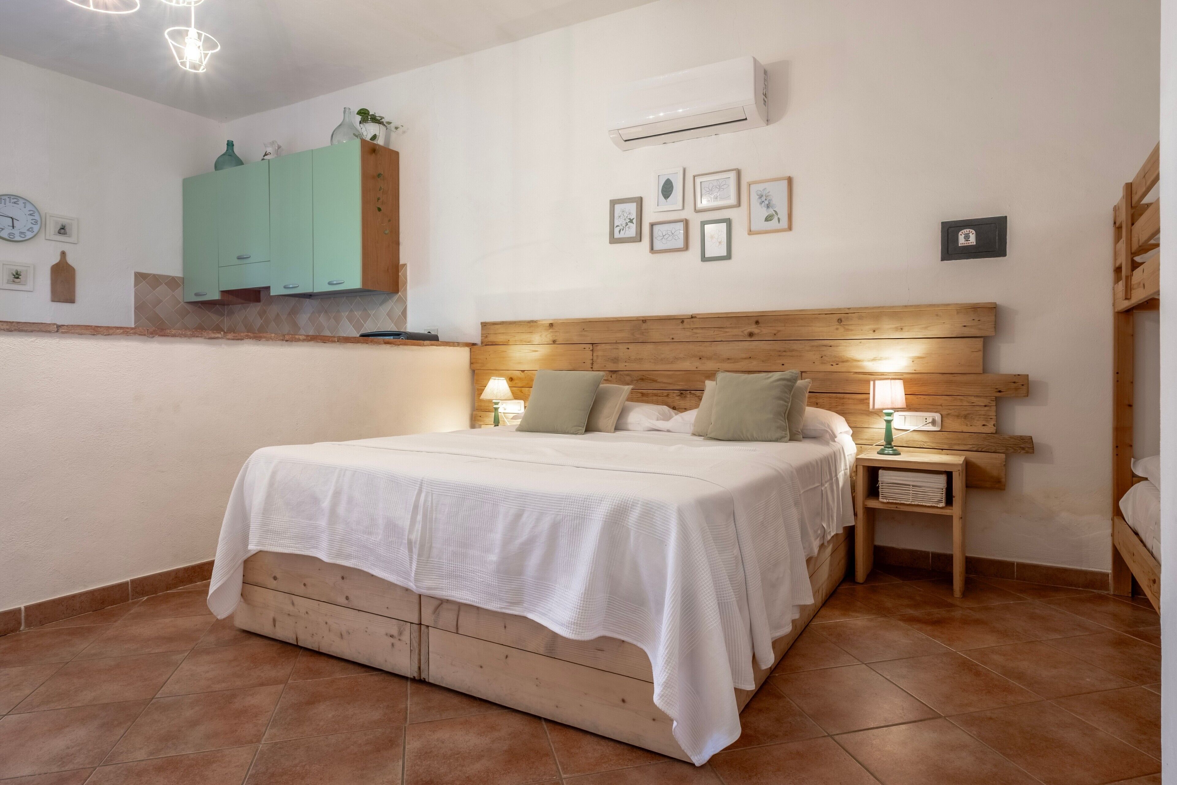 1 chambre, fer et planche à repasser, Wi-Fi, draps fournis