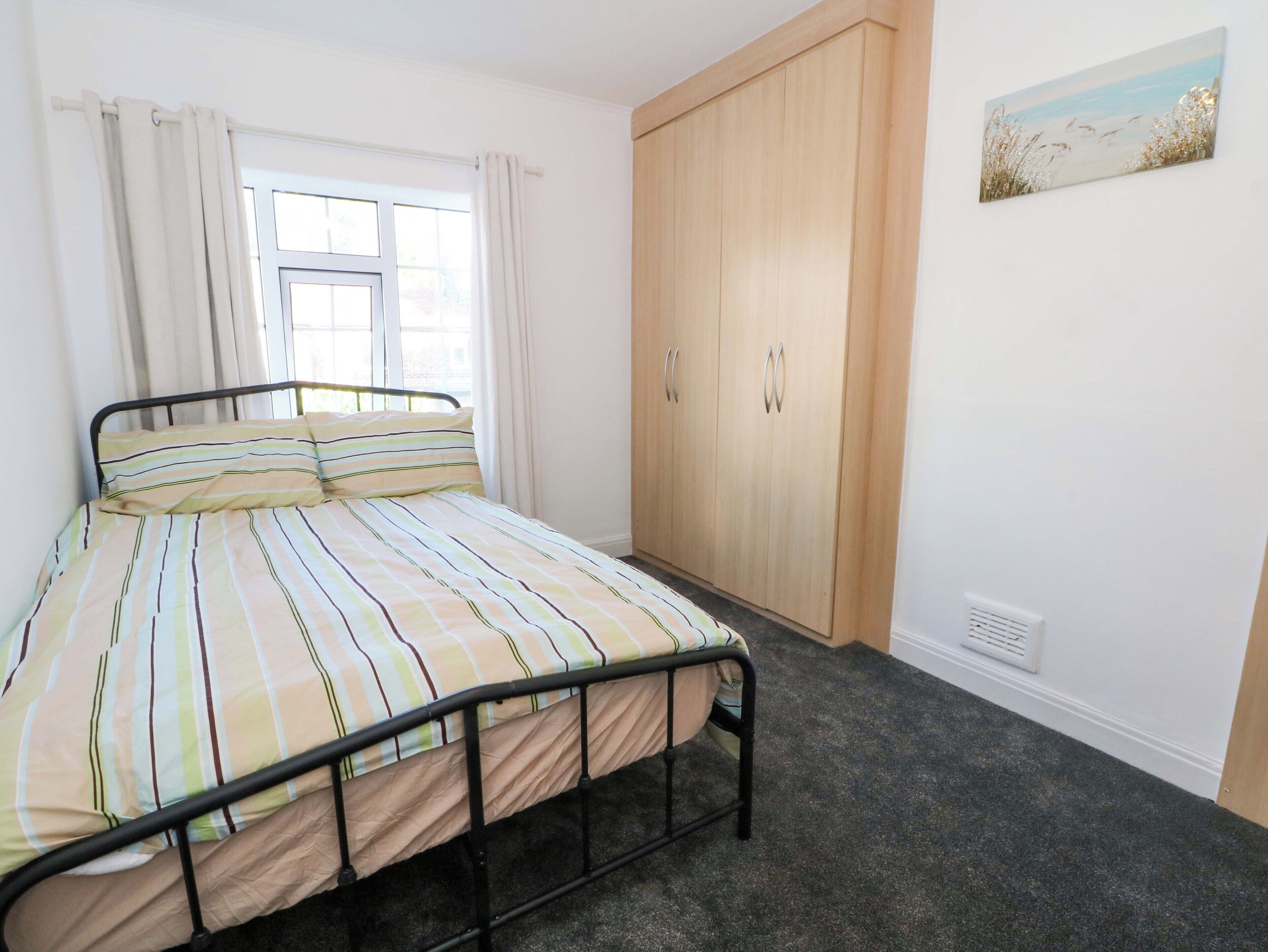 3 bedrooms, individually decorated, individually furnished, free WiFi