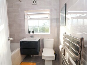 Shower - Ash House (Altrincham)