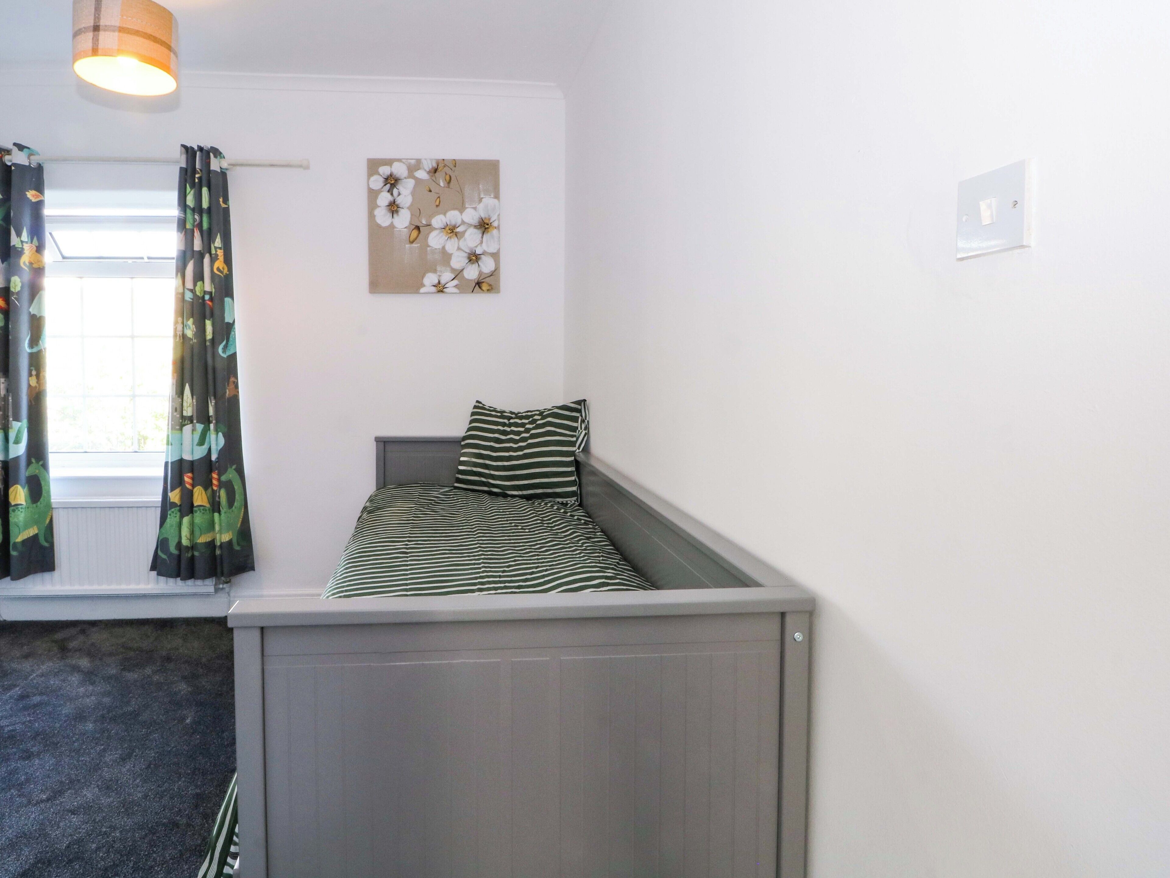 3 bilik tidur, dihias secara berasingan 