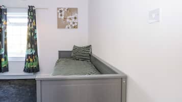 3 bilik tidur, dihias secara berasingan