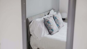 Fer et planche à repasser, Wi-Fi gratuit, draps fournis