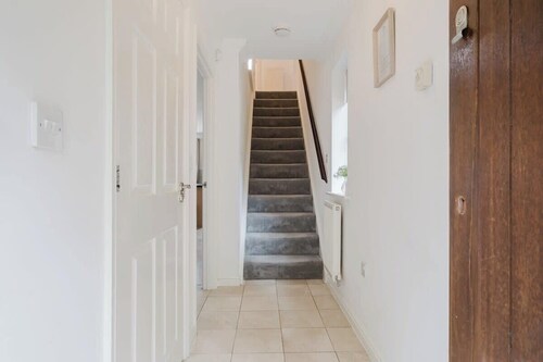 Spacious 3 Bedroom Home With 2 Bathrooms
