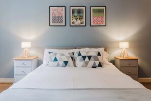 3 chambres, fer et planche à repasser, Wi-Fi gratuit, draps fournis