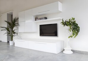 Interior - Villa 'Eden' with Mountain View, Wi-Fi and Air Conditioning (Castiglione di Sicilia)