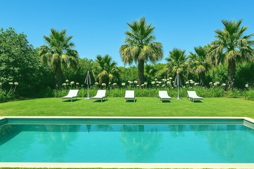 Villa 'Eden' with Mountain View, Wi-Fi and Air Conditioning