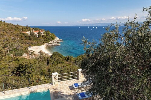 Adriana - Three Bedroom Villa, Sleeps 6